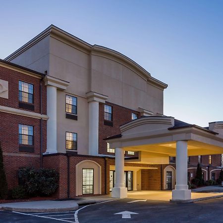 Hotel Wingate By Wyndham Highpoint Exterior foto