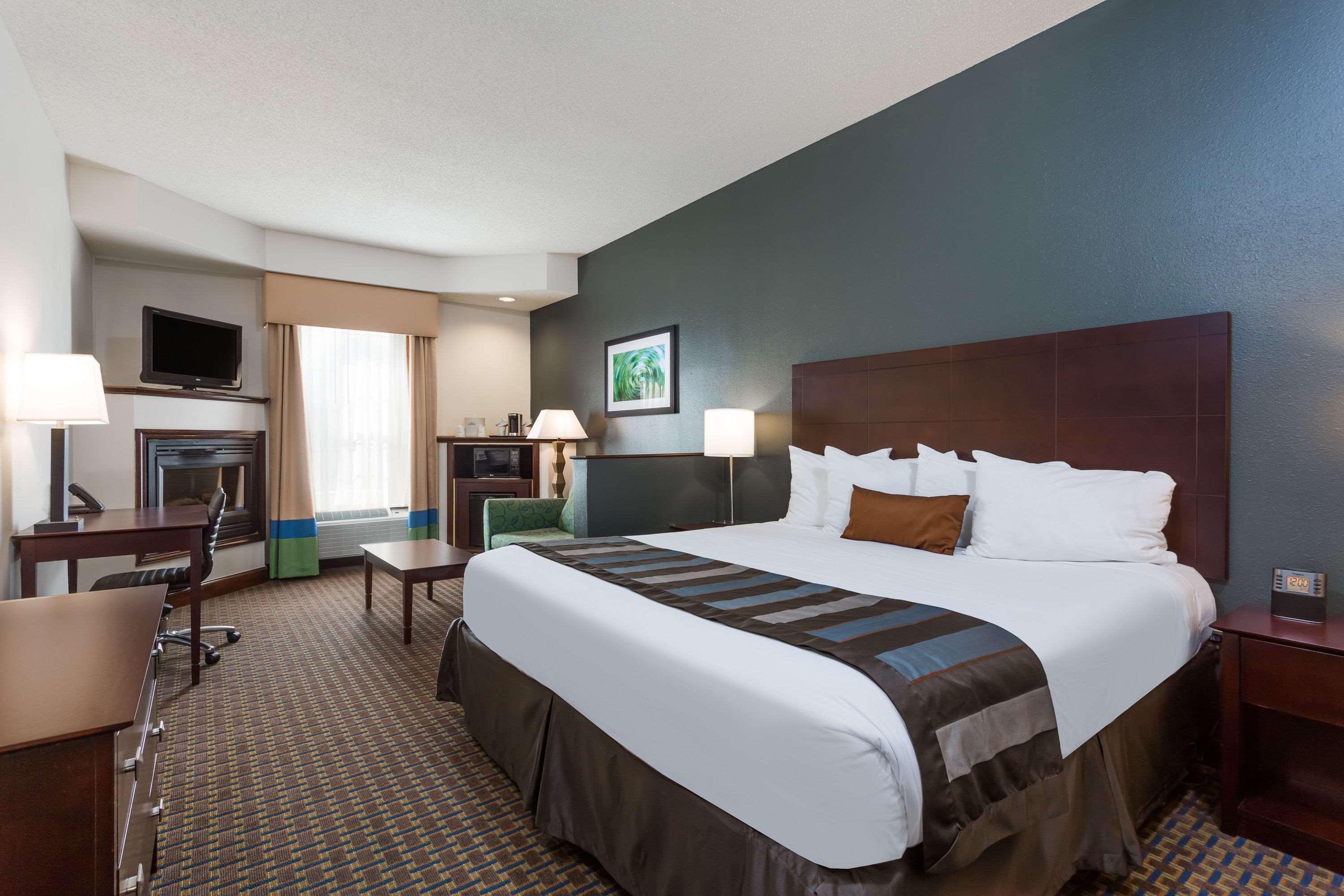 Hotel Wingate By Wyndham Highpoint Exterior foto