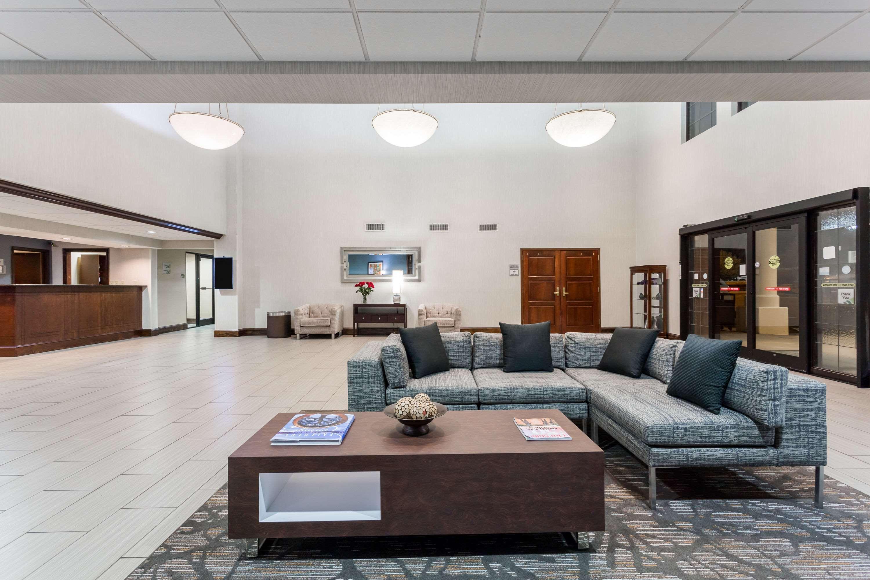 Hotel Wingate By Wyndham Highpoint Exterior foto